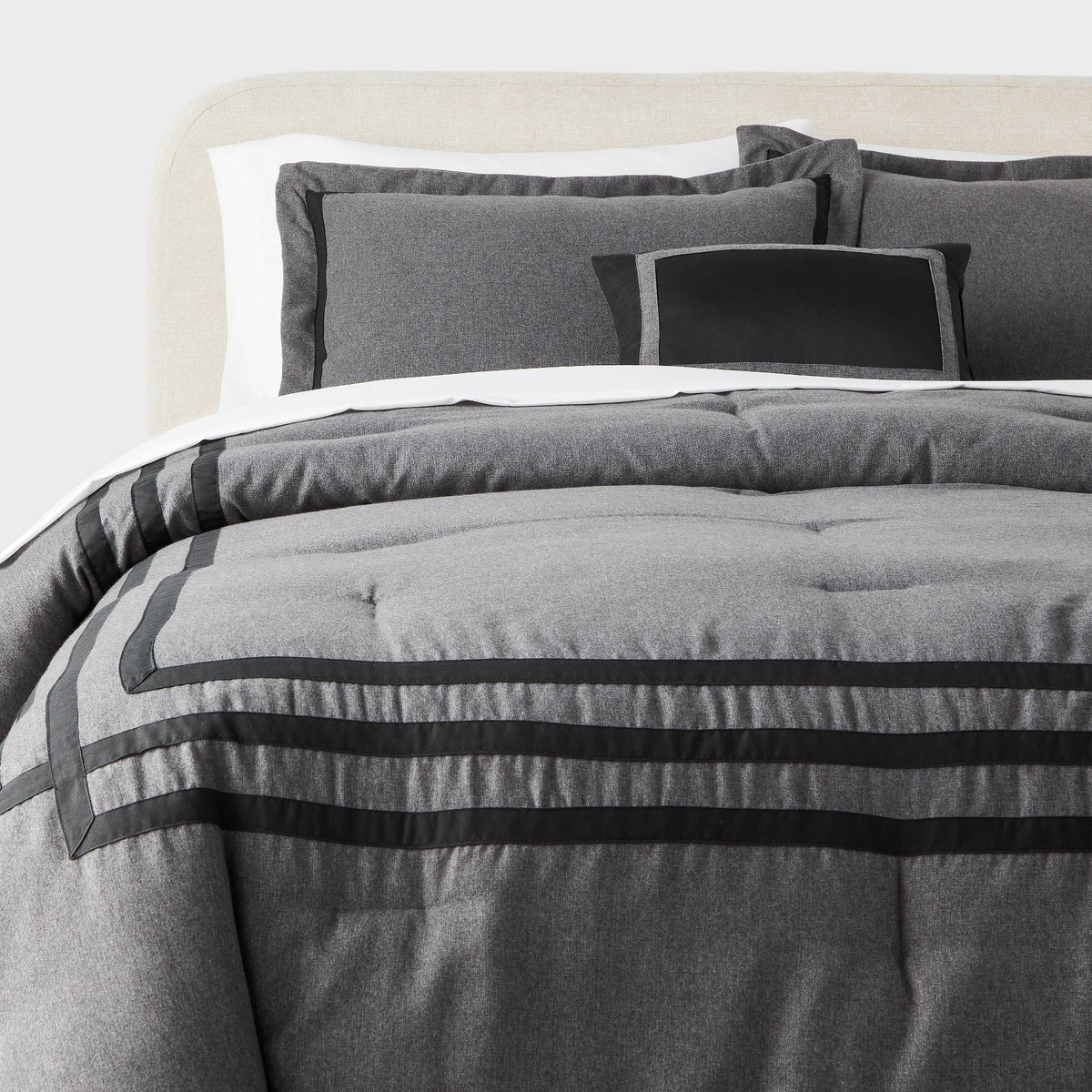 8pc Queen Applique Border Comforter and Sheet Set Gray - Threshold™