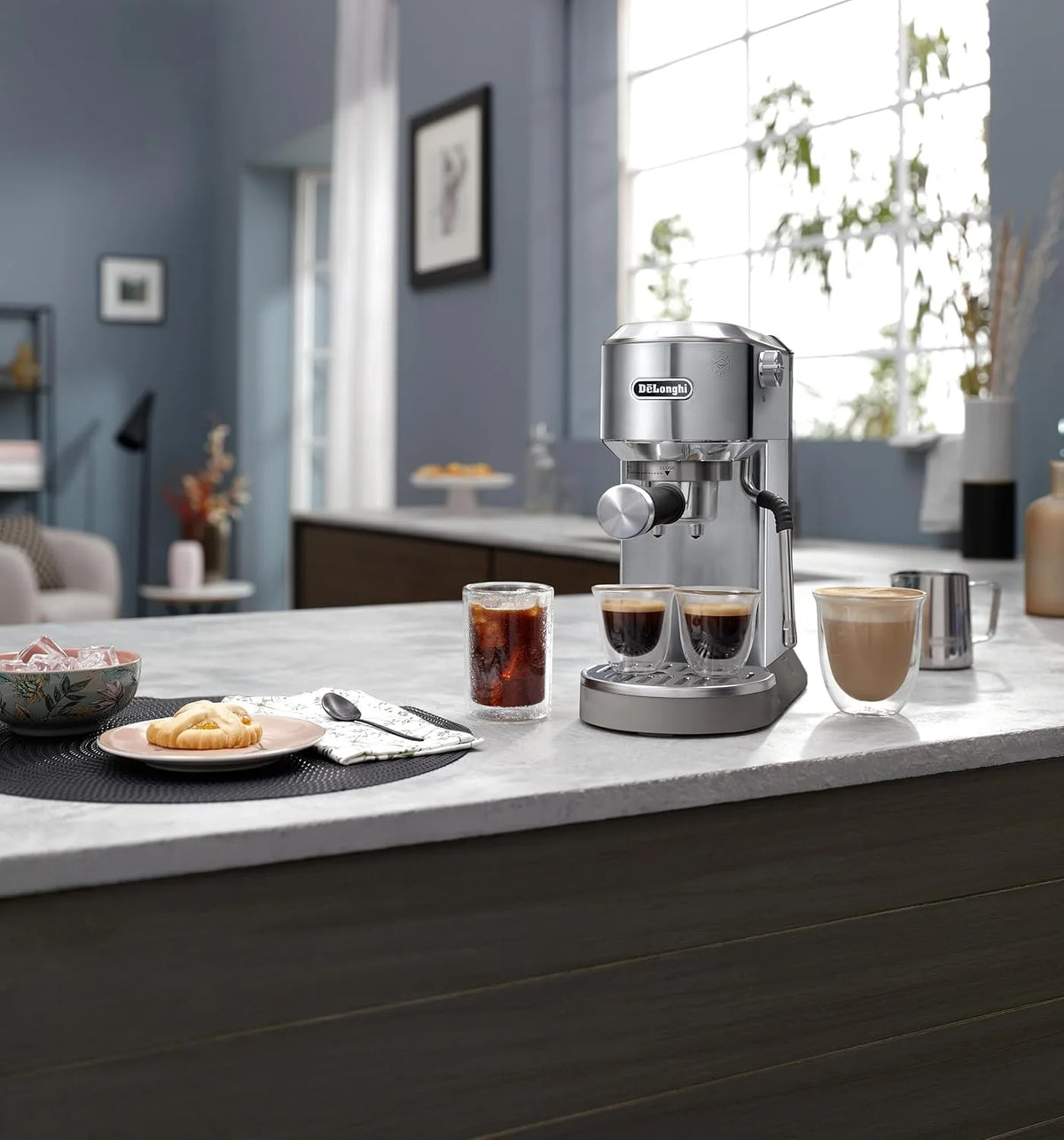 2026 De'Longhi Dedica – Stainless steel pump coffee maker for ground or individual coffee, espresso and cappuccino, 1.3 litre