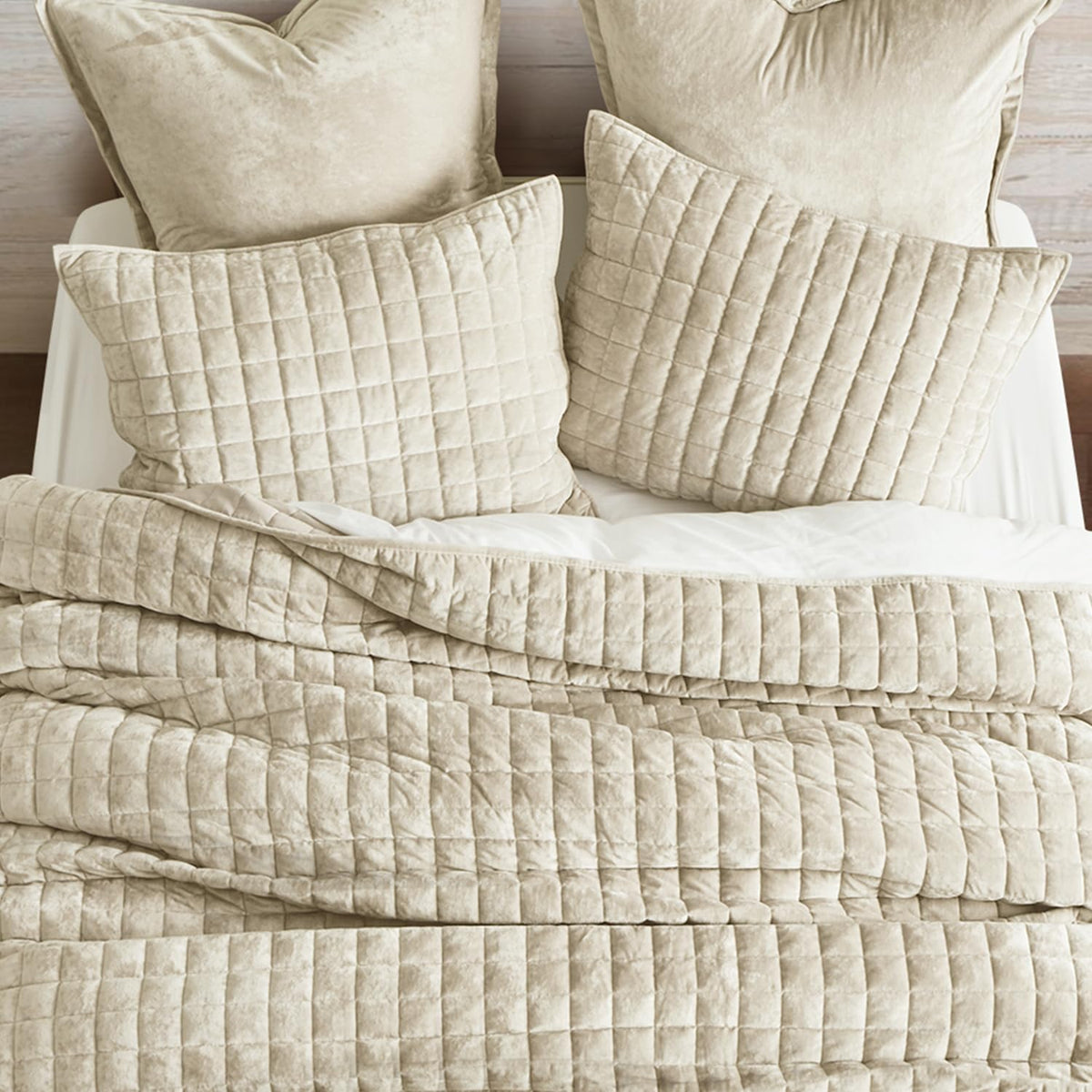 RECYCO Channel Box Stitch Velvet Quilt Set, King Size, Beige Ultra Soft Lightweight Velvet Comforter, Luxury Oversized Bedspread Coverlet, Quilted Bedding Set for All Season with 2 Shams