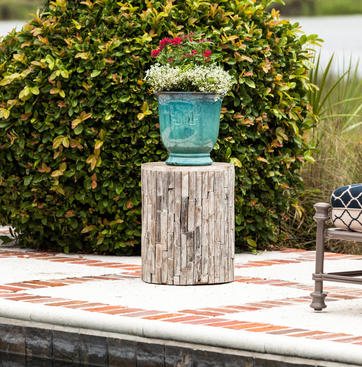 Patio Sense 62420 Elyse Round Rustic Garden Stool Wood Outdoor Seating & End Table Portable Adaptable Outdoor Furniture Ideal For Entertaining, Gardening & Decor - Seasoned Patina Finish May Vary