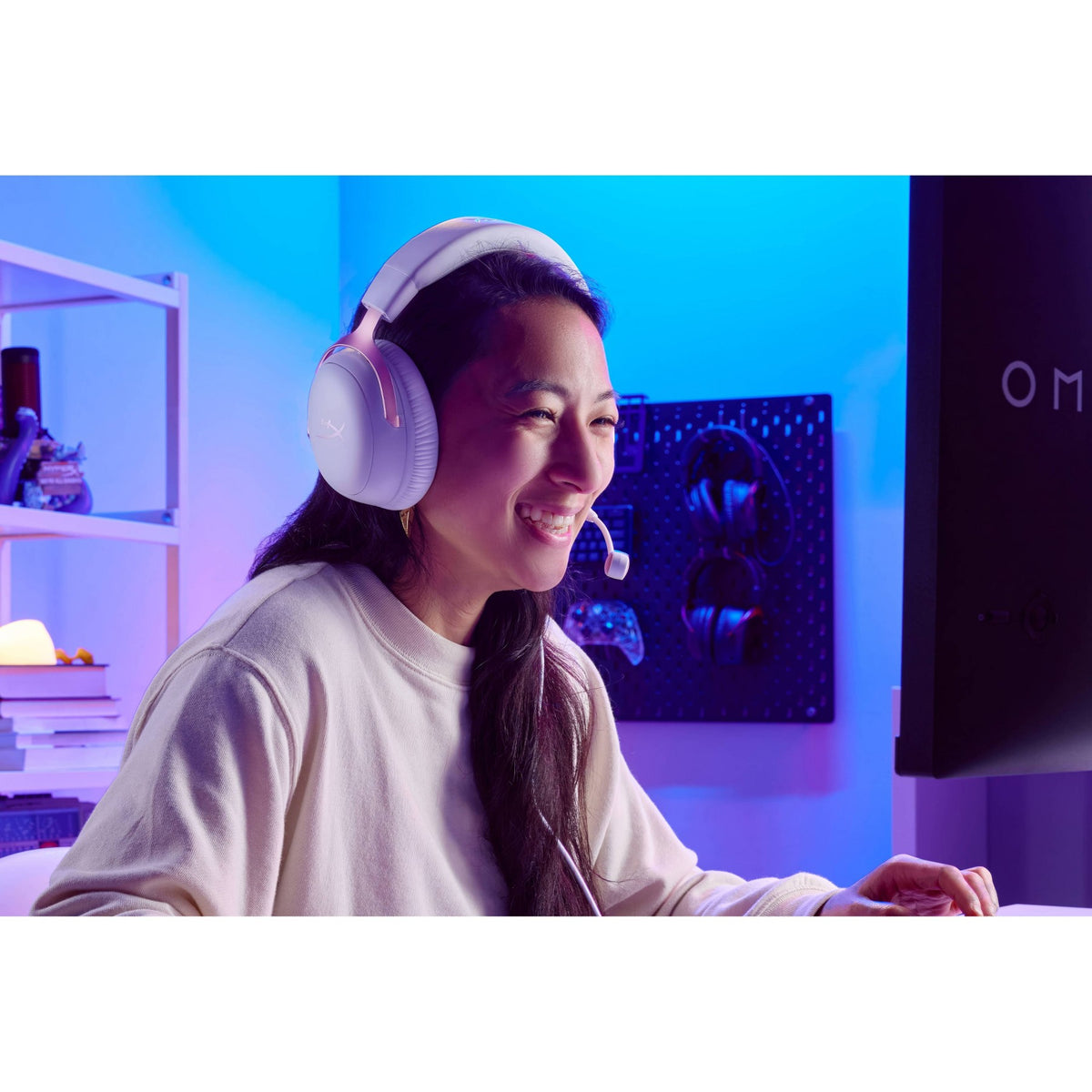 HyperX Cloud III Wired Gaming Headset for PC/PlayStation 4/5/Nintendo Switch - Pink