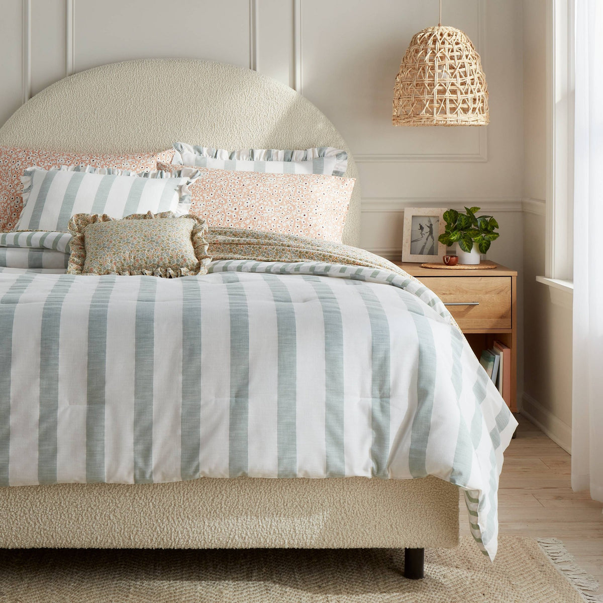 8pc Queen Cabana Striped Floral Comforter and Sheet Set - Threshold™