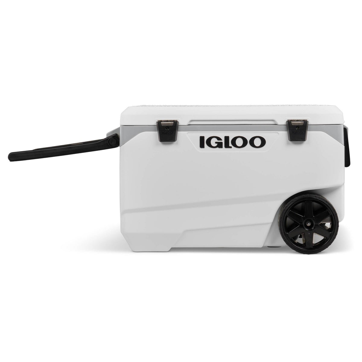 Igloo Latitude 137 Cans 90 Quart Rolling Cooler - White: Polyethylene, Tow Handle