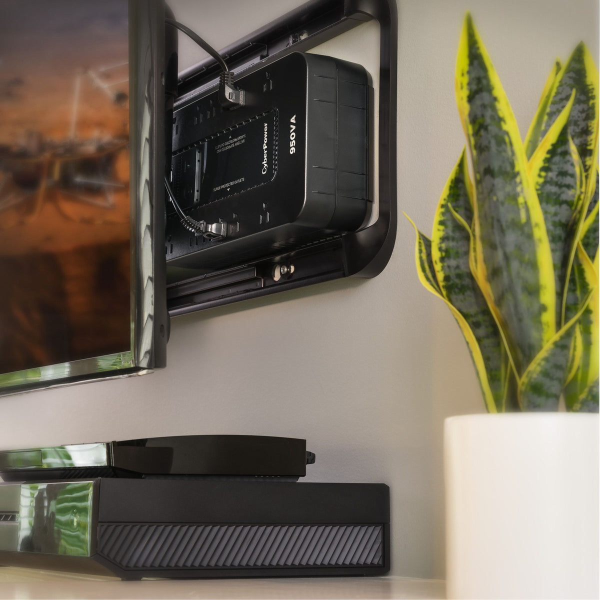 CyberPower SX950U Battery Backup UPS System