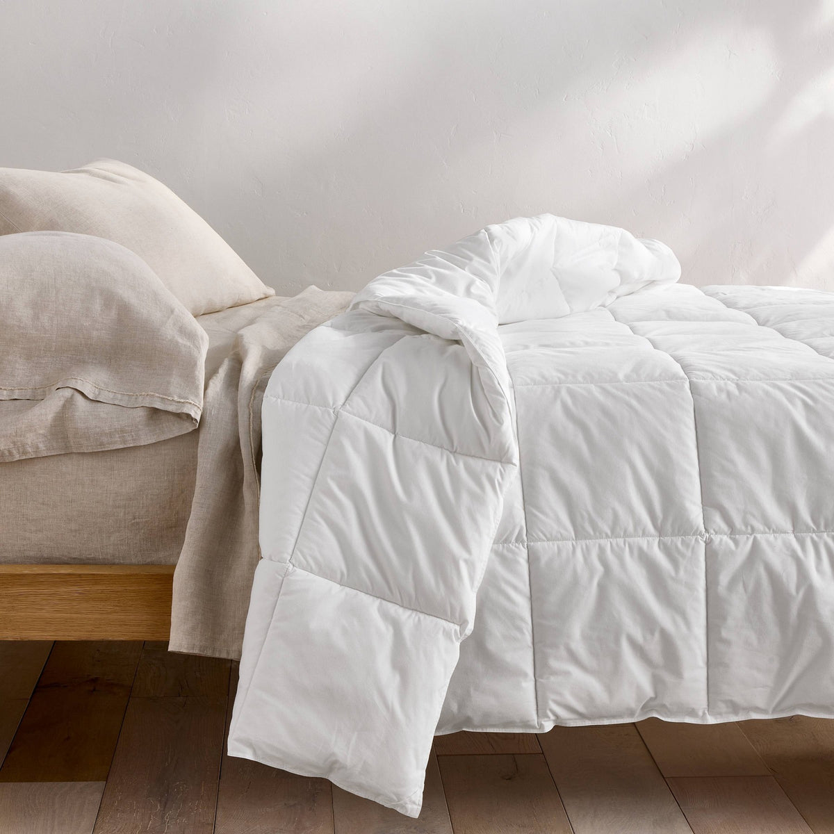 Full/Queen Light Weight Premium Down Alternative Comforter - Casaluna™: Hypoallergenic, 250 Thread Count, Percale Weave