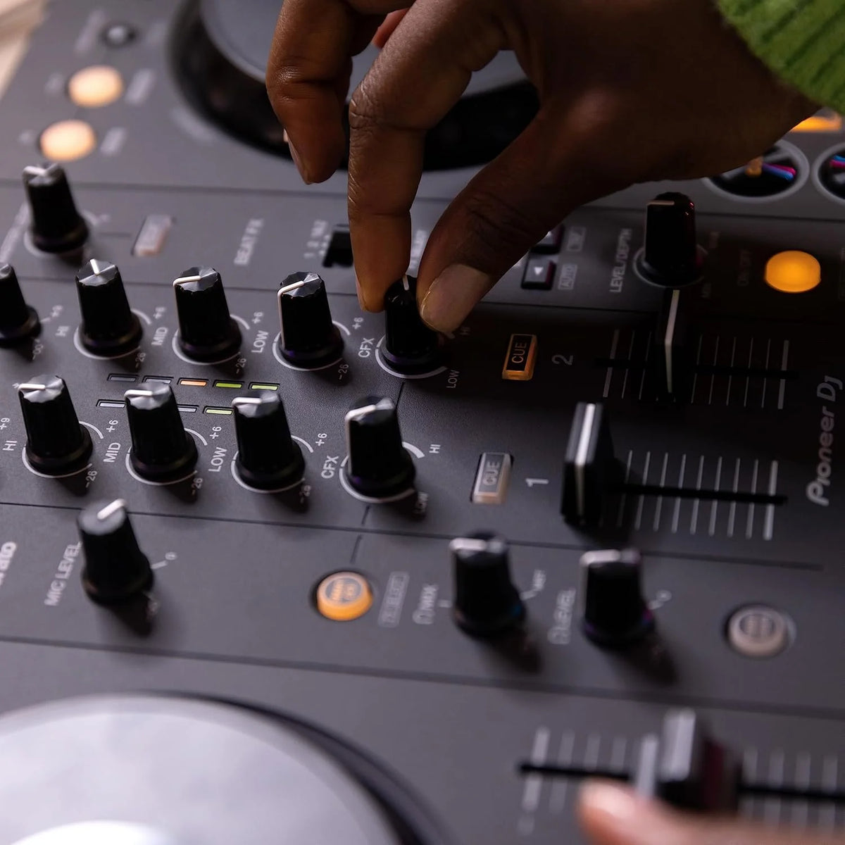 DJ DDJ-FLX4 2-Deck Controller – Graphite