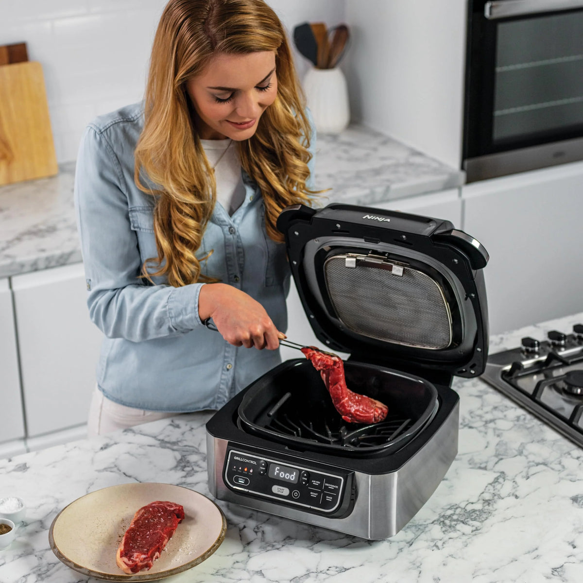 2026 Ninja Foodi Grill & Air Fryer, 5.7L, 5 Cooking Functions (Black/Silver)